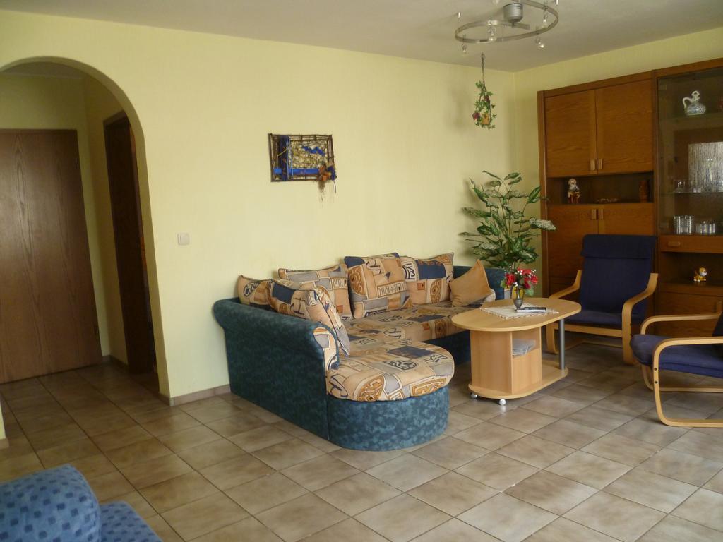 Pension-Elfi Maring-Noviand Room photo